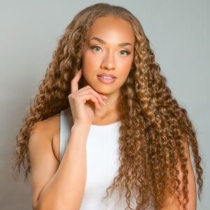 Meet your Posher, Briana